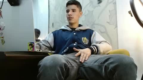 Snapshot of delglo chatting on 11, 10, 2025 delglo online show from 11, 10, 2025