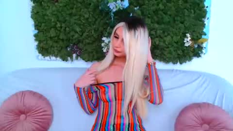 Snapshot of deliciaalove chatting on 28, 11, 2025 deliciaalove online show from 28, 11, 2025