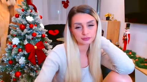 Snapshot of deliciaalove chatting on 21, 12, 2025 deliciaalove online show from 21, 12, 2025