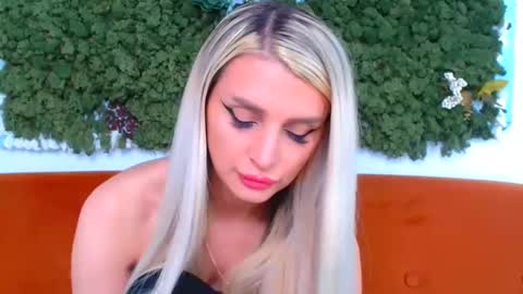 Snapshot of deliciaalove chatting on 11, 2, 2026 deliciaalove online show from 11, 2, 2026