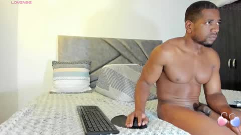 Snapshot of deliciouscocoa chatting on 23, 11, 2025 Jean paul and Salome online show from 23, 11, 2025