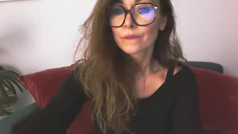 Snapshot of delilah_sweet chatting on 6, 11, 2025 delilah_sweet online show from 6, 11, 2025