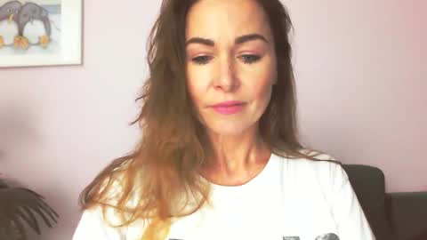 Snapshot of delilah_sweet chatting on 12, 1, 2026 delilah_sweet online show from 12, 1, 2026