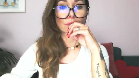 Snapshot of delilah_sweet chatting on 19, 3, 2026 delilah_sweet online show from 19, 3, 2026