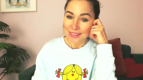 Snapshot of delilah_sweet chatting on 2, 4, 2026 delilah_sweet online show from 2, 4, 2026