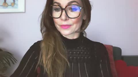 Snapshot of delilah_sweet chatting on 16, 4, 2026 delilah_sweet online show from 16, 4, 2026