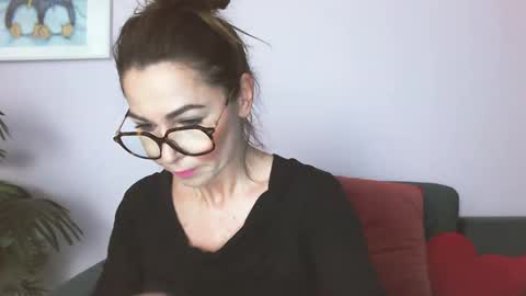 Snapshot of delilah_sweet chatting on 28, 4, 2026 delilah_sweet online show from 28, 4, 2026