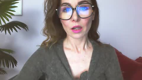 Snapshot of delilah_sweet chatting on 18, 5, 2026 delilah_sweet online show from 18, 5, 2026