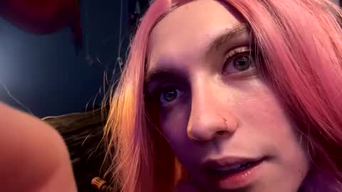 Snapshot of delilahandjuju chatting on 30, 12, 2024 Delilah Juju online show from 30, 12, 2024