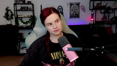 dellacrush_ online show from 29, 3, 2026