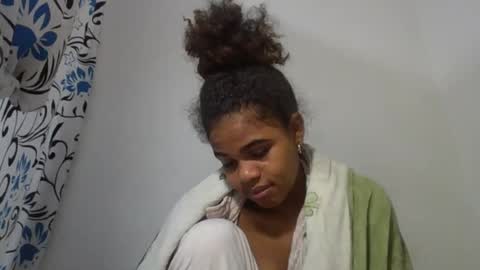 Snapshot of delphineee chatting on 10, 7, 2026 delphine online show from 10, 7, 2026