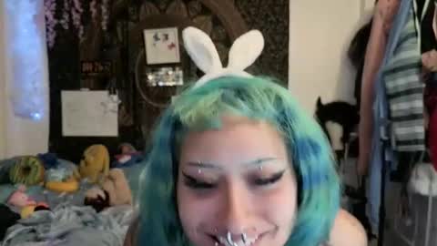 Snapshot of deluxxxeblu chatting on 3, 3, 2026 TankinBody online show from 3, 3, 2026