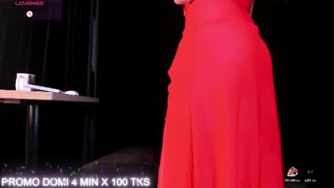DEMI MOORE online show from 25, 6, 2026