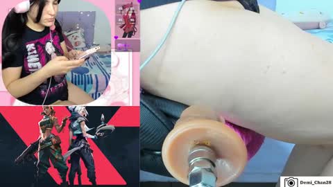 Snapshot of demi_chan chatting on 19, 11, 2025 demiii online show from 19, 11, 2025