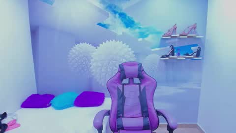 DEMI online show from 7, 11, 2025