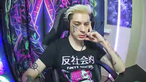 Snapshot of demonic_souls chatting on 28, 10, 2025 Rick online show from 28, 10, 2025