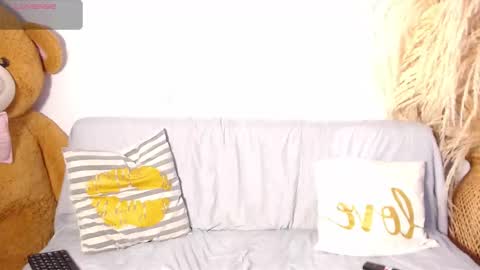 Snapshot of deniisswet chatting on 28, 10, 2025 online show from 28, 10, 2025