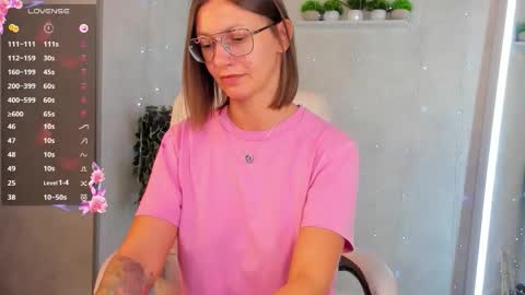 Elina online show from 13, 9, 2025