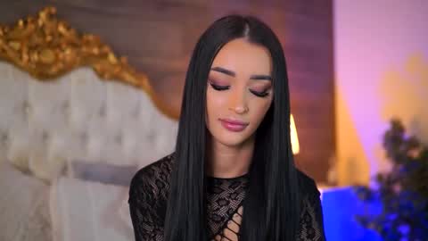 denisedevilles online show from 28, 2, 2025