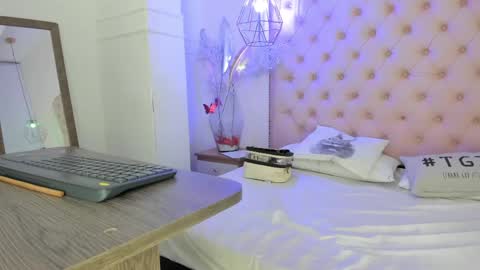 Snapshot of denisse_logan chatting on 20, 5, 2026 denisse_logan online show from 20, 5, 2026