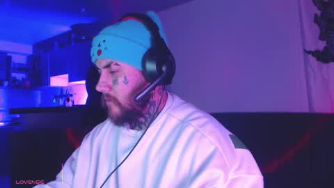 Oliver online show from 3, 3, 2026