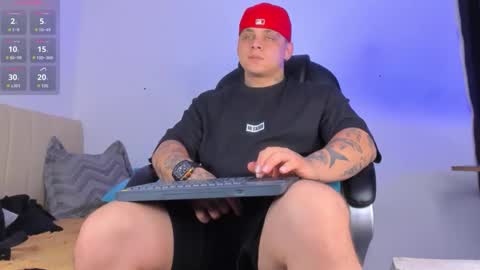 dennis munera online show from 28, 10, 2025