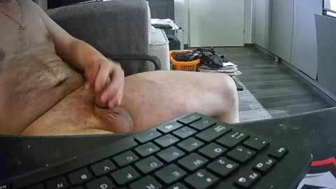 Dennis online show from 6, 10, 2025