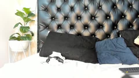 denzelrios online show from 9, 4, 2026