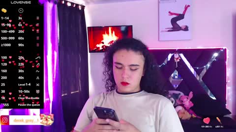 Snapshot of derek_greyy_ chatting on 17, 12, 2024 derek grey online show from 17, 12, 2024