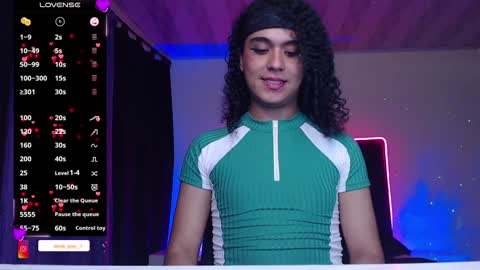 Snapshot of derek_greyy_ chatting on 8, 2, 2025 derek grey online show from 8, 2, 2025