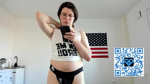 Snapshot of derek_shameless chatting on 19, 9, 2025 Derek online show from 19, 9, 2025