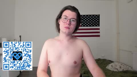 Snapshot of derek_shameless chatting on 17, 10, 2025 Derek online show from 17, 10, 2025