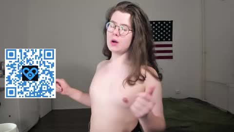 Snapshot of derek_shameless chatting on 5, 11, 2025 Derek online show from 5, 11, 2025