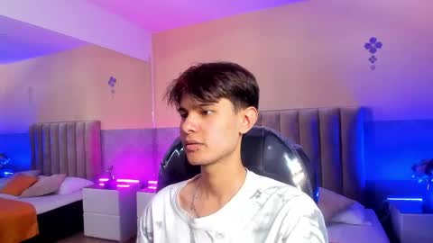 derek_sinn online show from 16, 4, 2026