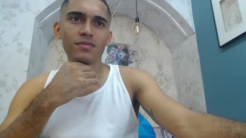 Snapshot of derek_storm_ chatting on 7, 11, 2025 D E R E K online show from 7, 11, 2025