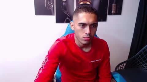 Snapshot of derek_storm_ chatting on 10, 11, 2025 D E R E K online show from 10, 11, 2025