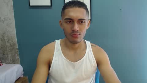 Snapshot of derek_storm_ chatting on 11, 11, 2025 D E R E K online show from 11, 11, 2025