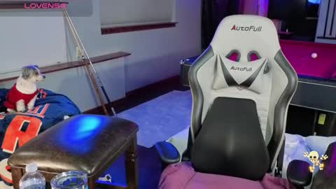 Derrick 52 and Brittany 50 online show from 19, 12, 2025