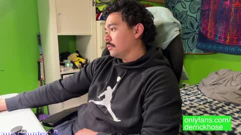 Derrick Hose online show from 8, 3, 2025