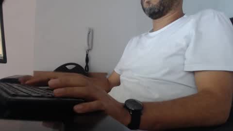 Snapshot of derrik_ chatting on 4, 12, 2024     online show from 4, 12, 2024