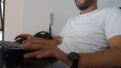 Snapshot of derrik_ chatting on 4, 12, 2024     online show from 4, 12, 2024