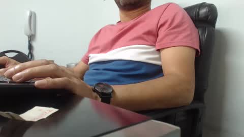 Snapshot of derrik_ chatting on 17, 12, 2024     online show from 17, 12, 2024