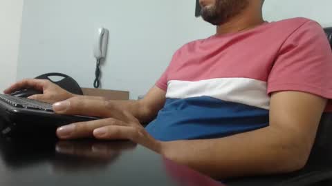 Snapshot of derrik_ chatting on 22, 12, 2024     online show from 22, 12, 2024