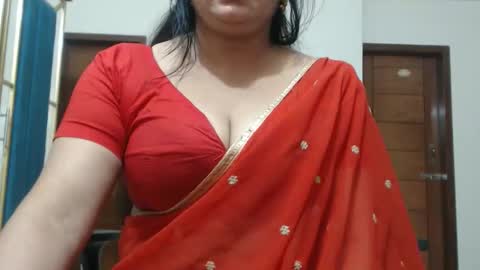 Snapshot of desimaisa130 chatting on 17, 5, 2026 Maisa online show from 17, 5, 2026