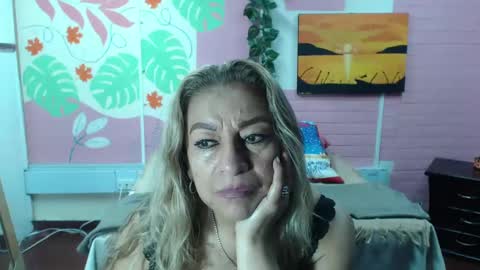 Snapshot of desire_latin chatting on 6, 1, 2025 VALERIA online show from 6, 1, 2025
