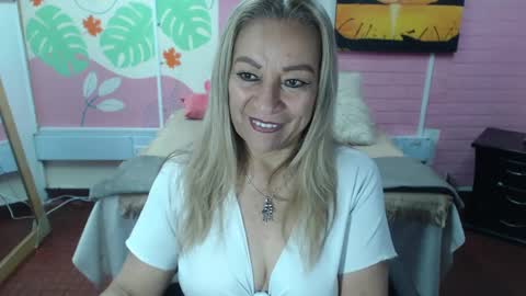 Snapshot of desire_latin chatting on 14, 1, 2025 VALERIA online show from 14, 1, 2025