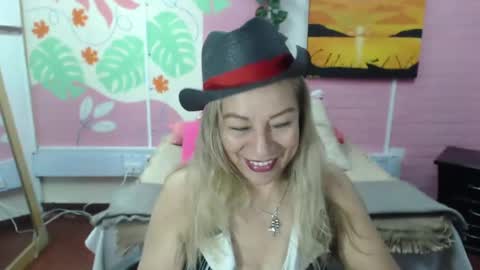 Snapshot of desire_latin chatting on 22, 1, 2025 VALERIA online show from 22, 1, 2025