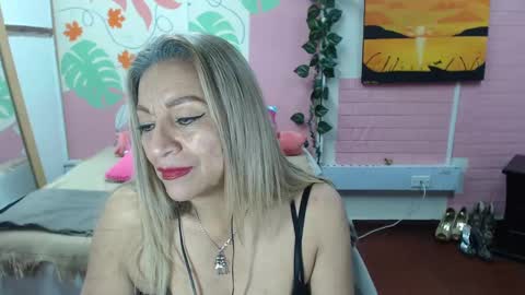 Snapshot of desire_latin chatting on 6, 3, 2025 VALERIA online show from 6, 3, 2025