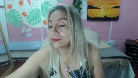 Snapshot of desire_latin chatting on 8, 9, 2025 VALERIA online show from 8, 9, 2025