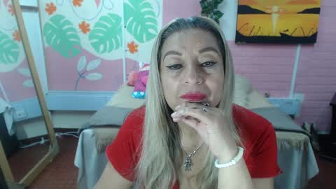 Snapshot of desire_latin chatting on 10, 9, 2025 VALERIA online show from 10, 9, 2025